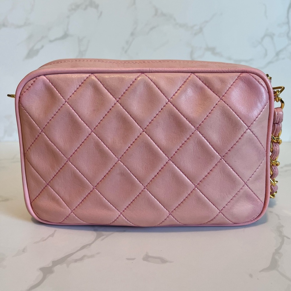 SOLD Small Vintage CHANEL Pink Lambskin Camera Bag - Picture 3 of 13